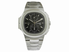 Patek Philippe Nautilus 5990/1A-001 Stainless Steel 40.5mm Mens Patek Philippe