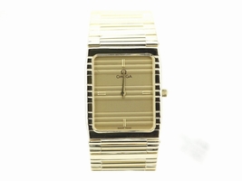 Omega 123 14K Yellow Gold Quartz 24mm x 34mm Unisex Omega