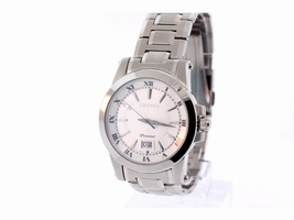 Seiko Premier SUR013 Stainless Steel Quartz 42mm Mens Seiko